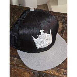 Rare New Era Los Angeles Kings NHL Satin Flat Bill Snapback hat baseball hat cap
